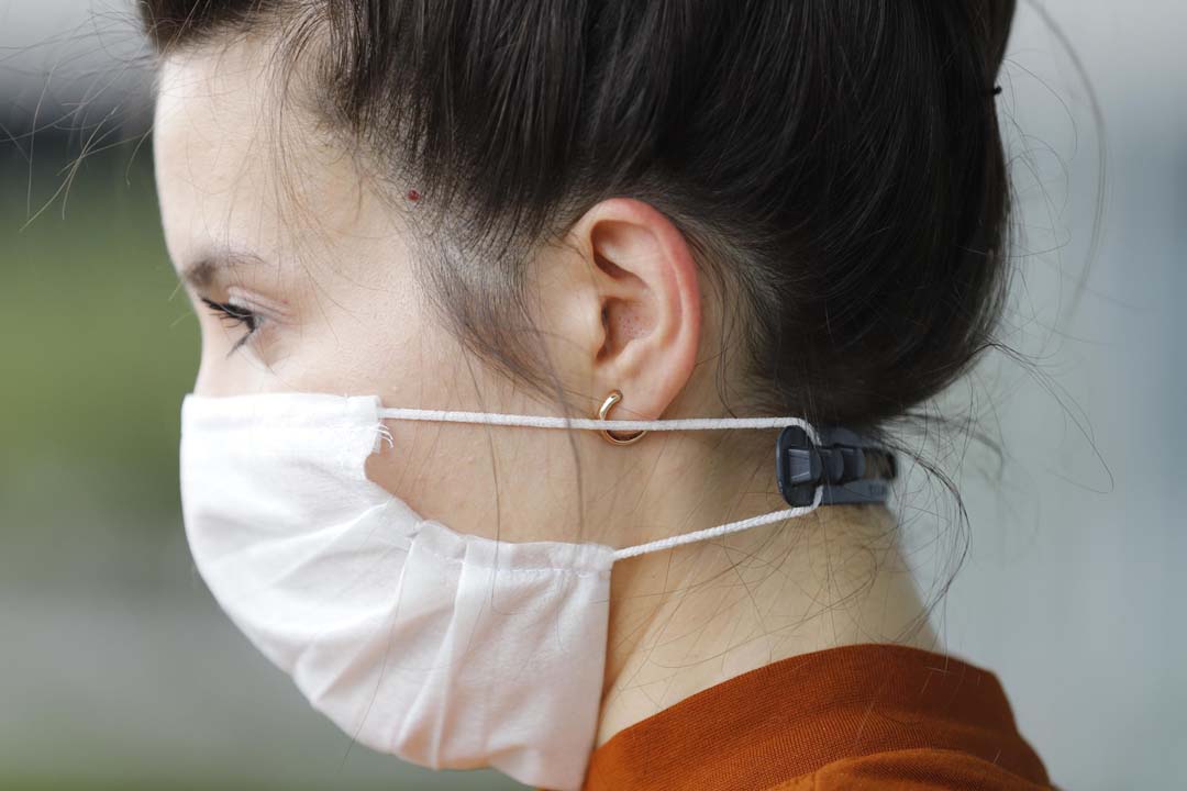 Maskenin kulak arkasında yaptığı enfeksiyonuna karşı aparatlı önlem!