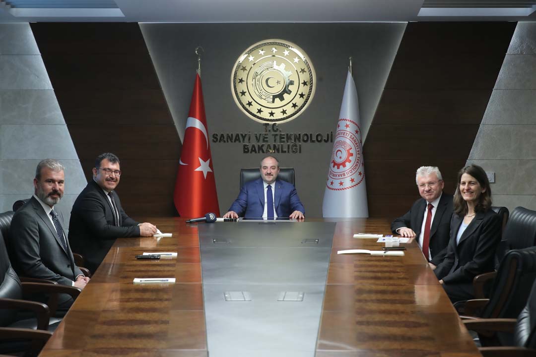 Bakan Varank: Kovid-19'a karşı yerli ve milli önemli bir ilacı ürettik