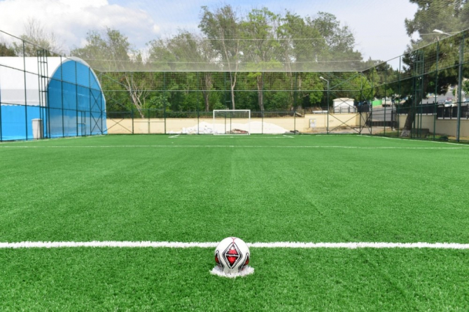 100. Yıl Gençlik Merkezi spor tesisleri baştan sona yenilendi