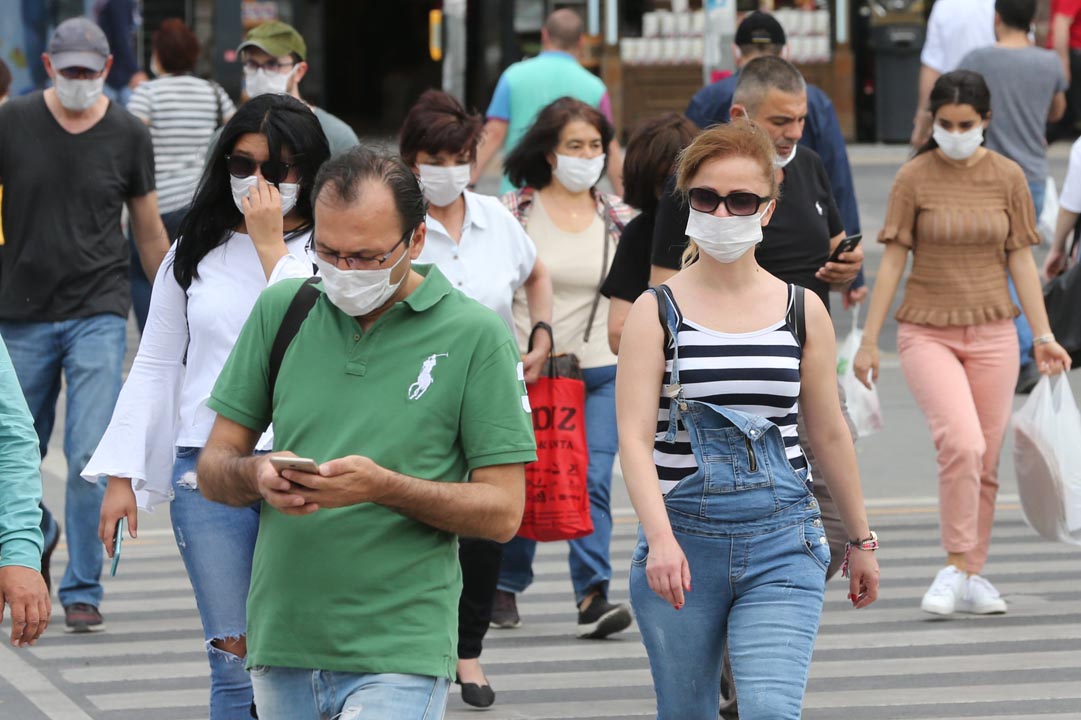 Bilim Kurulu üyesi Kara: 81 ilin tamamında maskesiz sokağa çıkma yasaklanmalı
