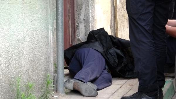 Aile kavgası canını aldı! Kurşun caddede yürüyen kişiye isabet etti