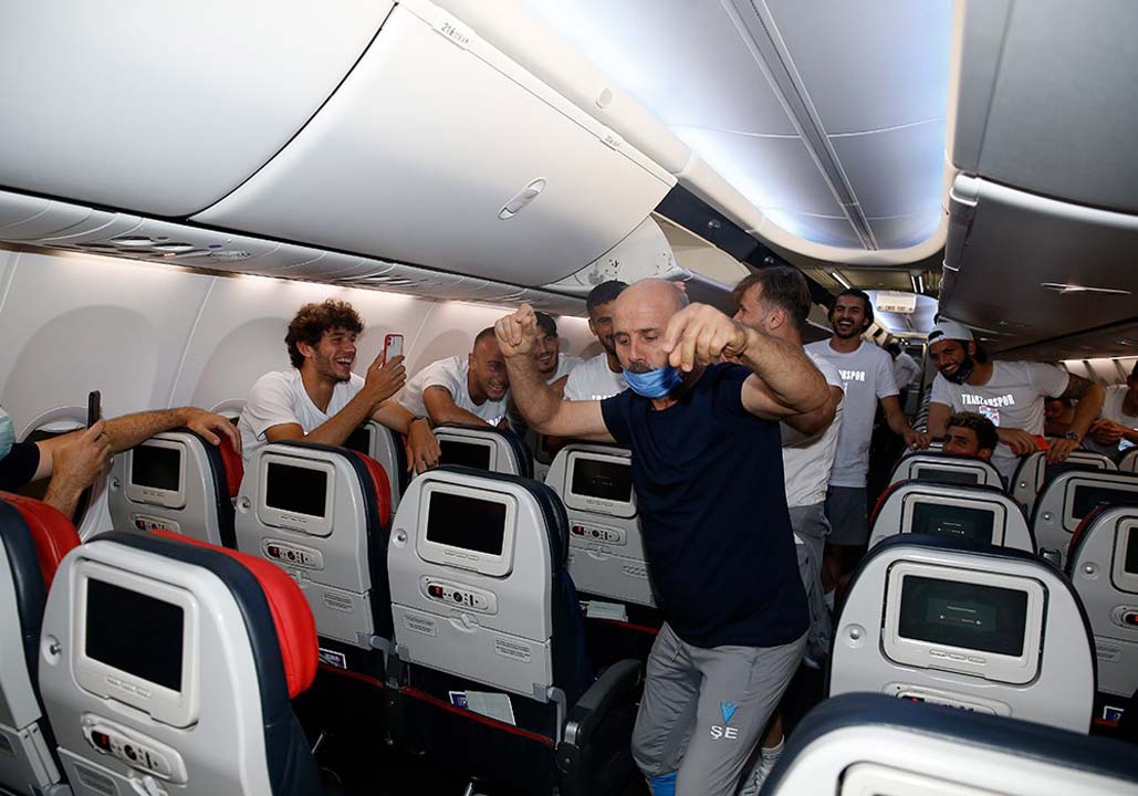 Trabzonspor'dan kolbastılı galibiyet sevinci!