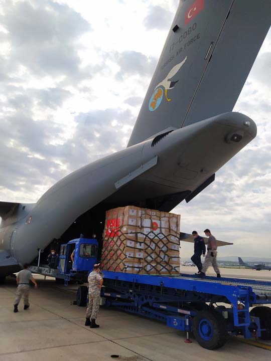Türkiye'den Çad'a ikinci tıbbi malzeme yardımı yapıldı!