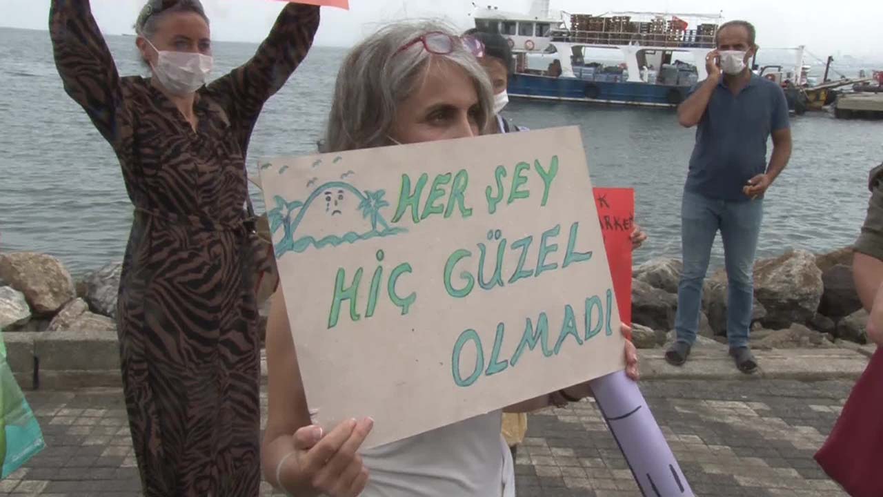 İBB Başkanı İmamoğlu, Adalar'da protesto edildi