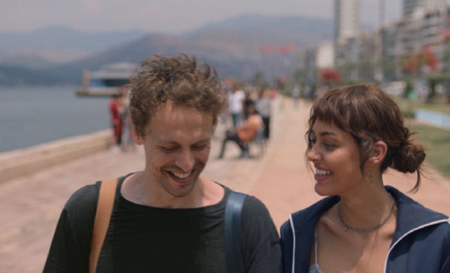 Netflix'in ilk orijinal Türk filmi 'Yarına Tek Bilet' izleyici ile buluştu