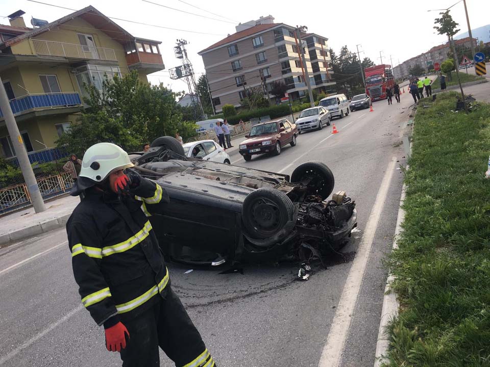 Burdur'da korkunç kaza! Engelli sürücünün kullandığı otomobil takla attı