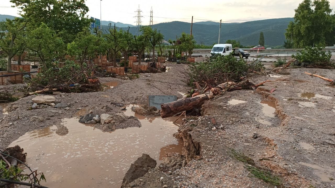 Bakan Soylu, selin yaşandığı Bursa'ya gitti