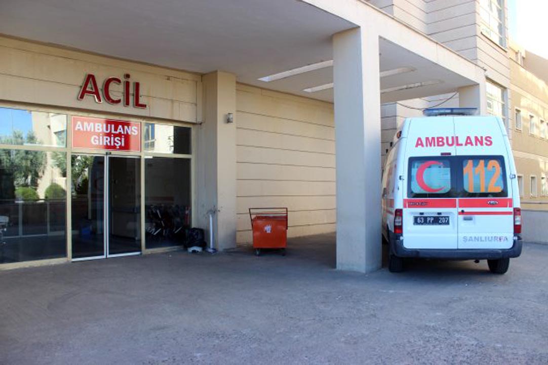 Eve dönmek istemeyen eşini ve kayınpederini gözünü bile kırpmadan öldürdü