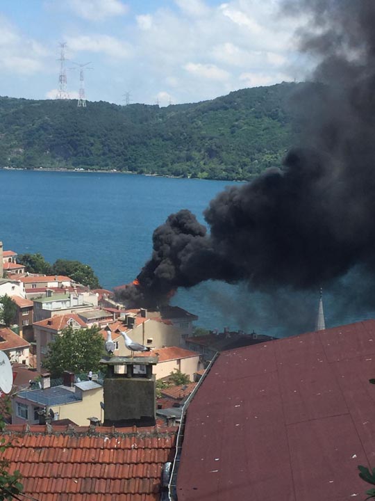 Sarıyer'de korkutan yangın!