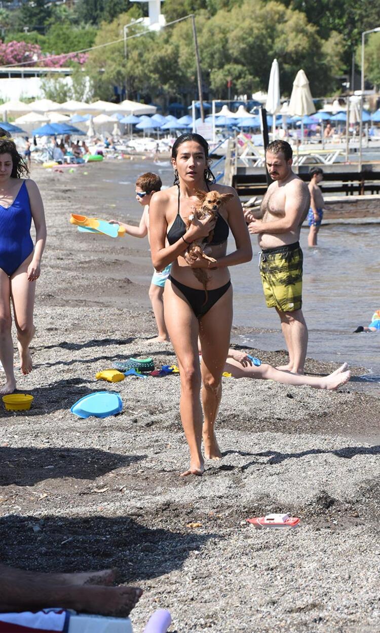 Aybüke Pusat halk pajında çekilen bikinili görüntülerini sildirmeye çalıştı!