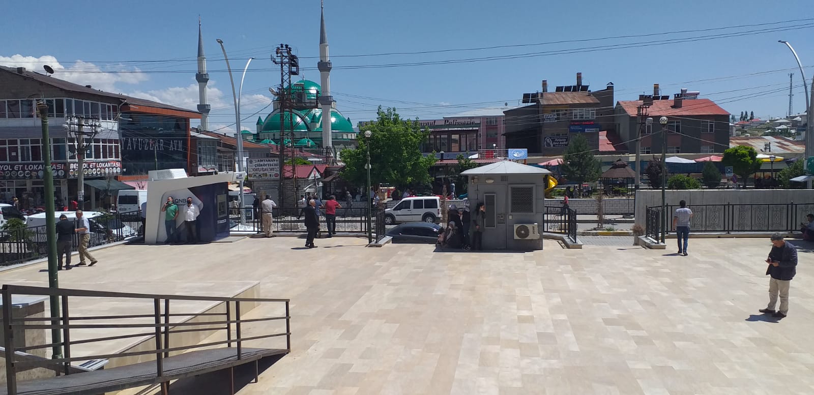 Van Özalp'te şiddetli deprem! Çevre illerden de hissedildi