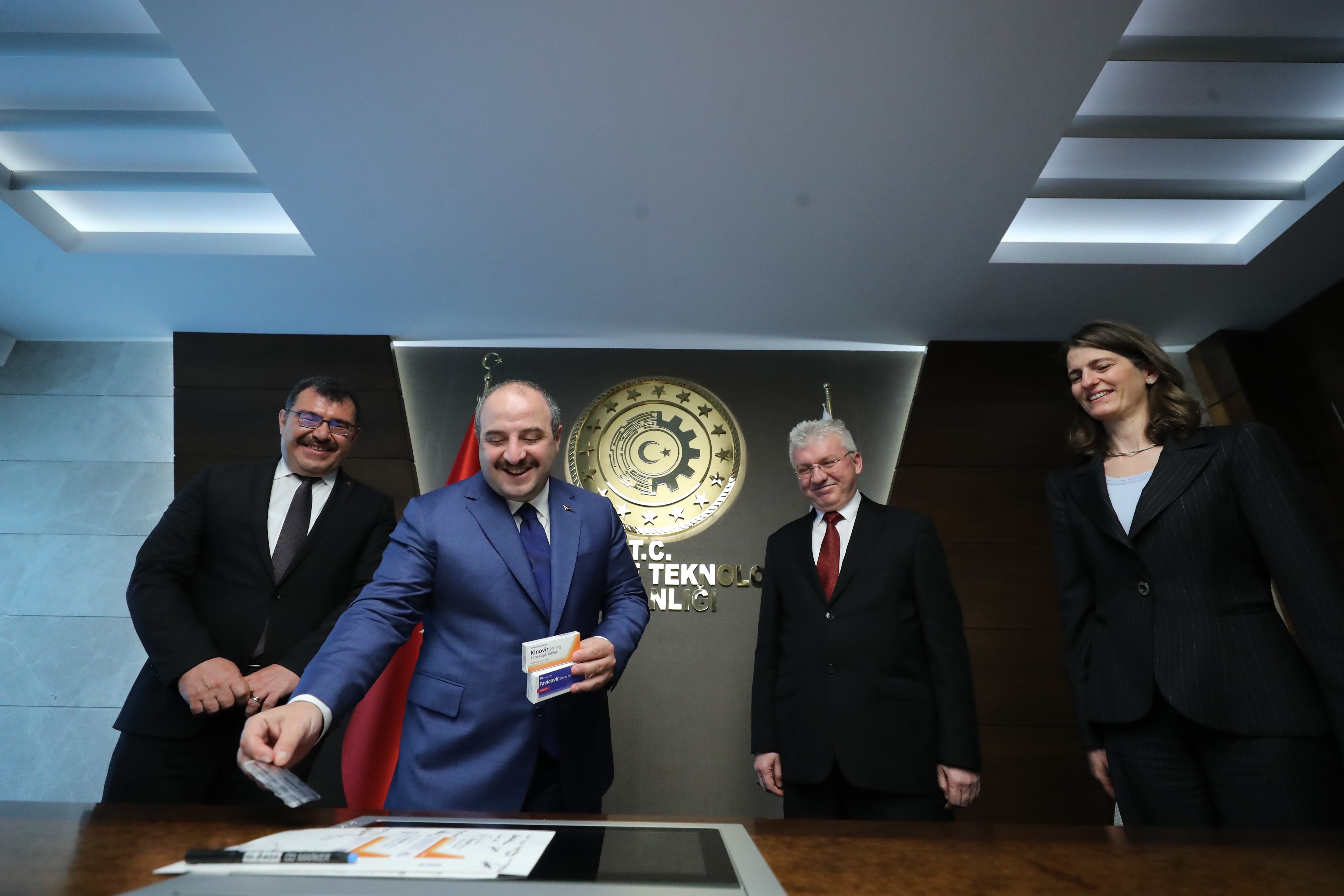 Cumhurbaşkanı Erdoğan talimat verdi! Yerli ilaç 40 günde üretildi