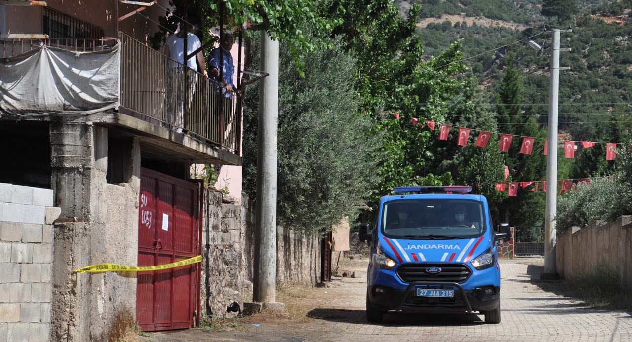 Gaziantep'de 'Geçmiş Olsun' ziyareti pahalıya patladı! 49 kişi karantinada