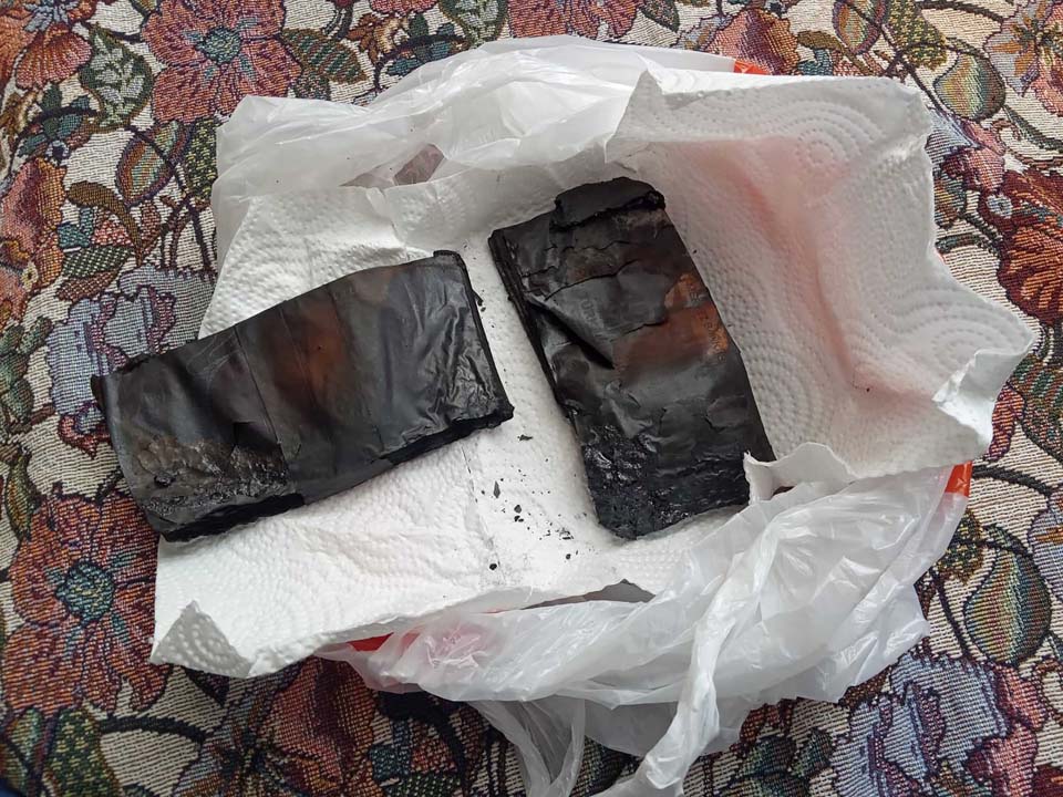 Çalmasınlar diye sobaya sakladığı 15 bin TL küle döndü!