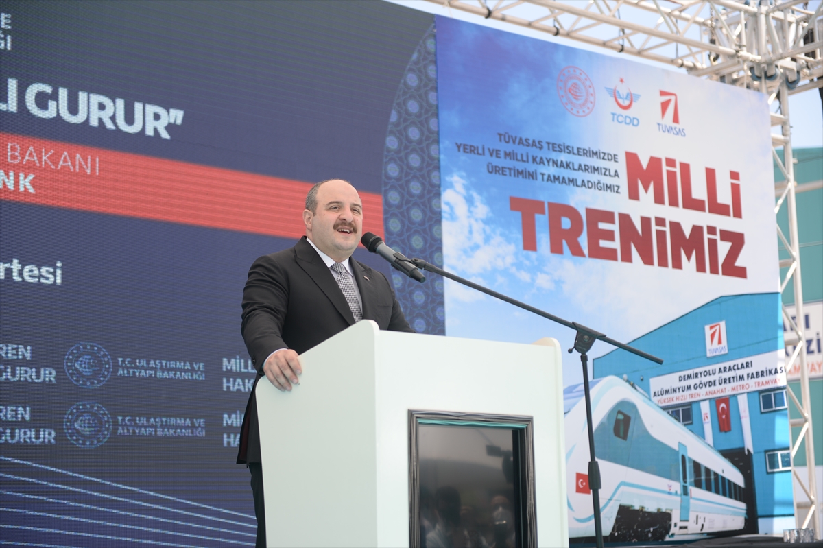 Tarihi an gerçekleşti! Milli Tren raylara indirildi