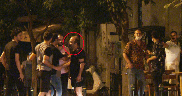 Ayhan Taş kavganın ortasında kaldı! Ünlü oyuncu ne yapacağını bilemedi