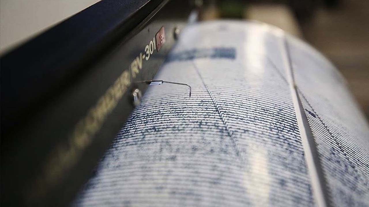 Deprem uzmanı Sözbilir uyardı: ''7 büyüklüğündeki deprem tsunami yaratabilir''