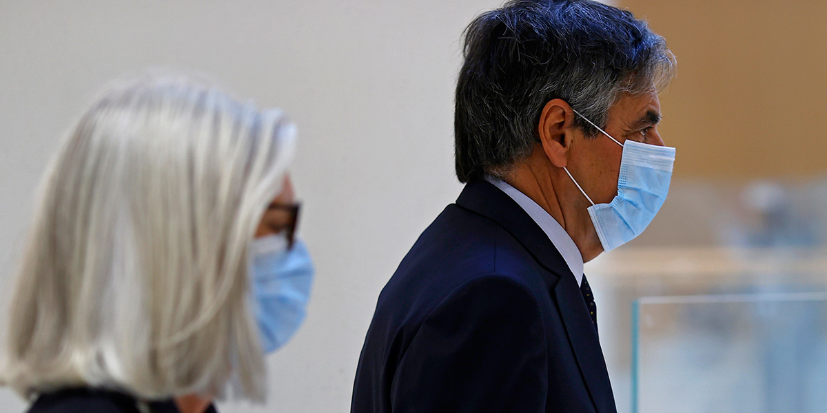 Eski Fransa Başbakanı Fillon’a 5 yıl hapis cezası