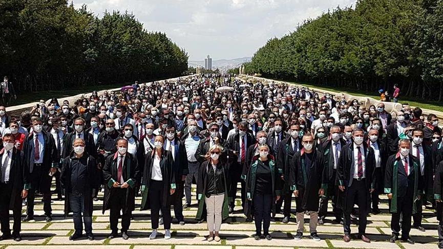 AK Parti Çoklu Baro Düzenlemesini TBMM'ye sundu