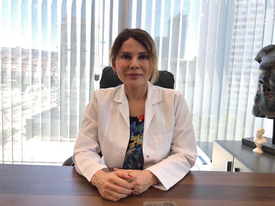 Doç. Dr. Pelin Kartal uyardı: ''Sürekli maske kullanımında yan etkilere dikkat''