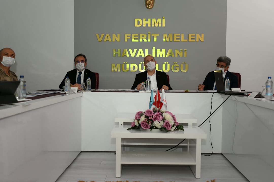 Bakan Soylu acı haberi verdi! Van'da göçmenlerin bulunduğu tekne battı