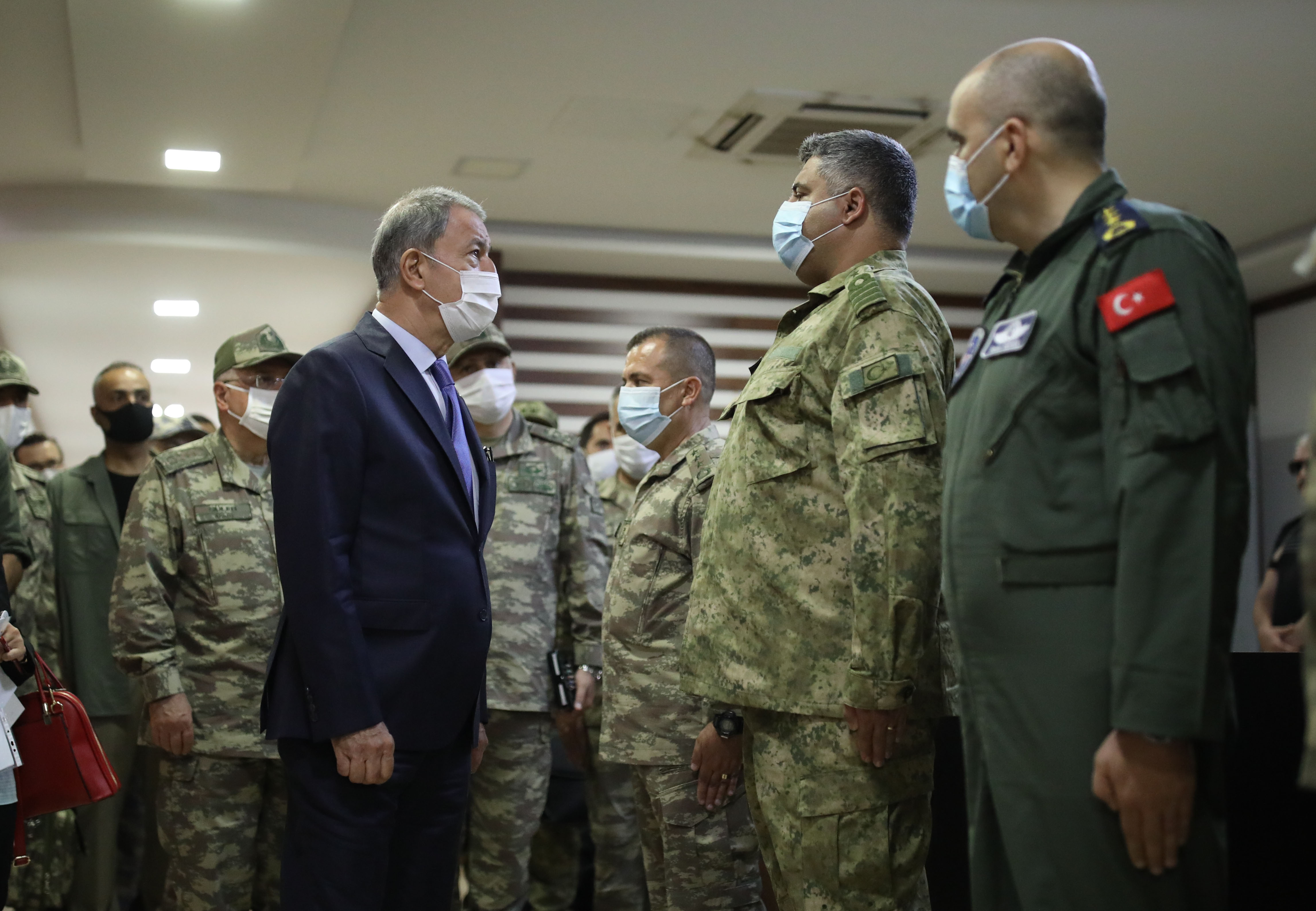 Bakan Akar, Libya'da kritik temaslarda bulundu