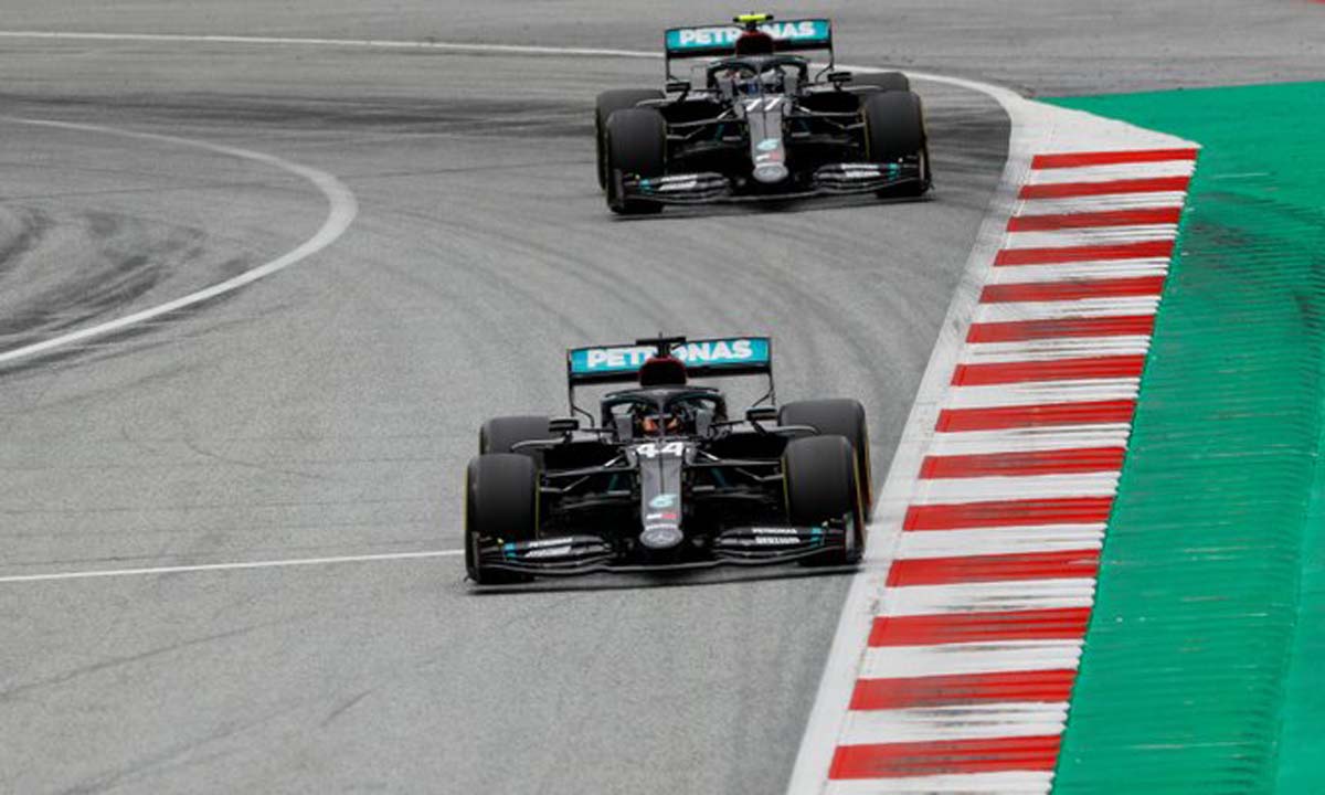 Formula 1'de sezonun ilk yarışı yapıldı