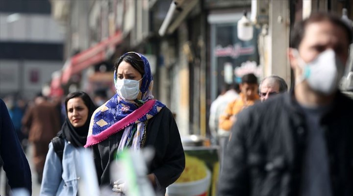 Vakaların artış gösterdiği İran'da maske zorunluluğu!