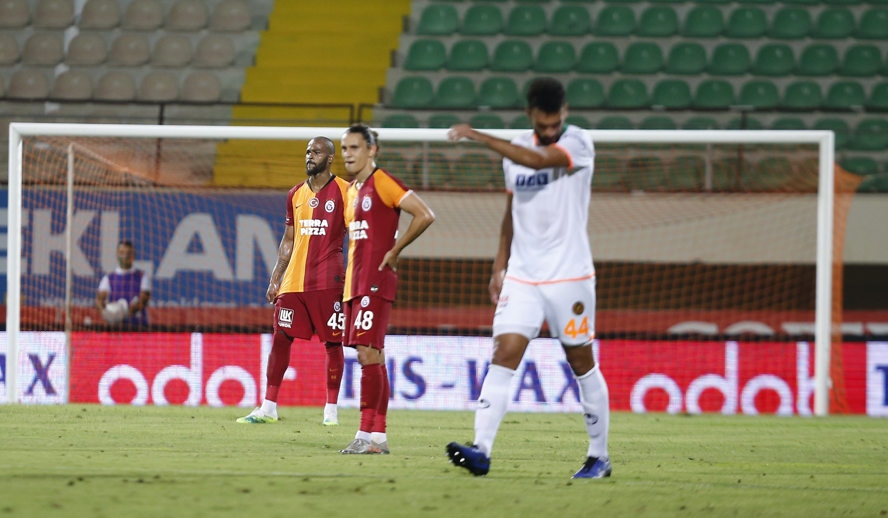 Galatasaray, Alanya deplasmanında ilk üçe tutunamadı!