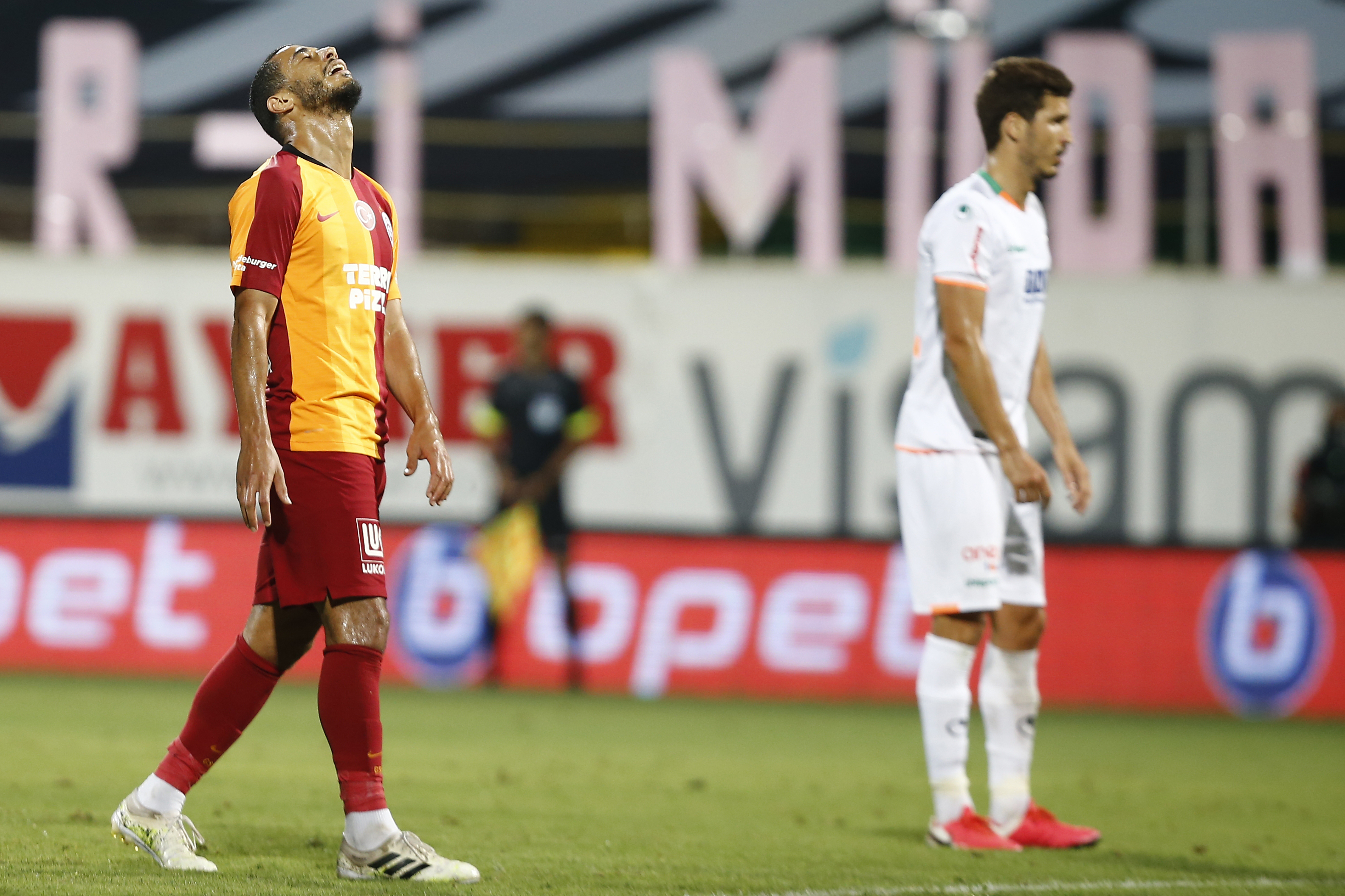 Galatasaray, Alanya deplasmanında ilk üçe tutunamadı!