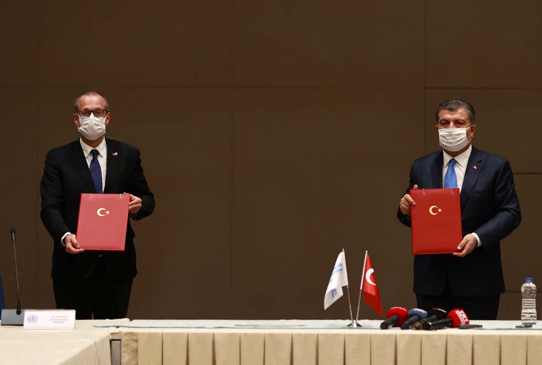 Bakan Koca, DSÖ Direktörü Kluge ile ortak basın açıklaması yaptı!