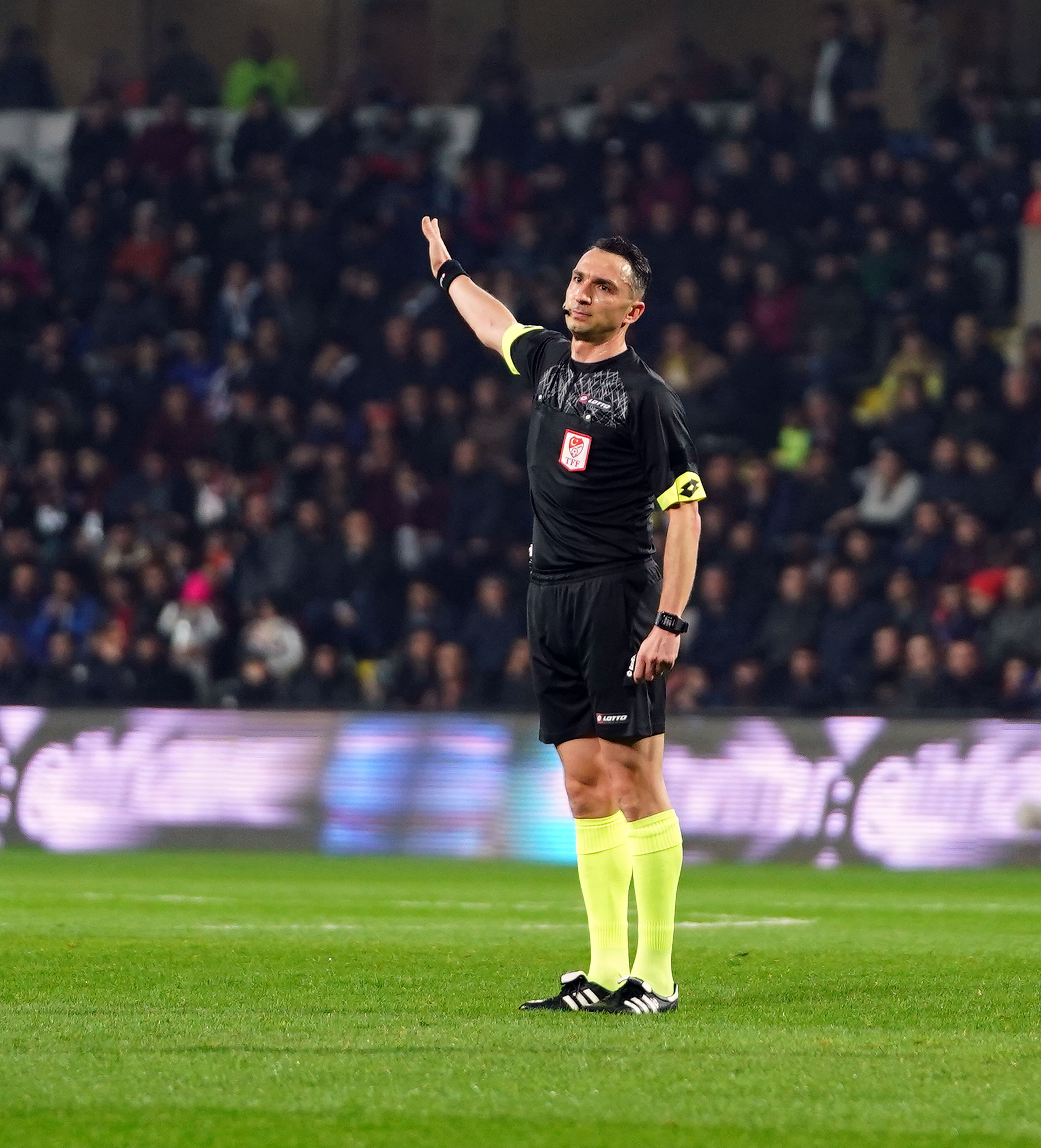 TFF: Bir hakemde koronavirüs testi pozitif!