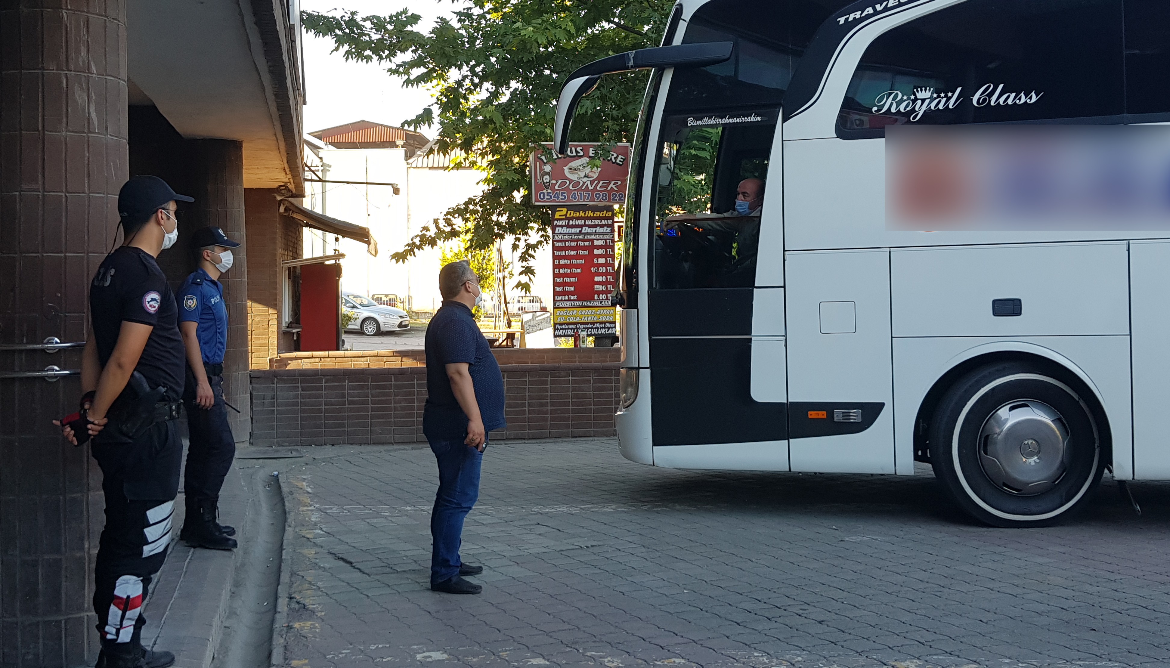 İstanbul'dan Karabük'e yolculuk yapacaklardı! Otobüstekilerin hepsi karantinada