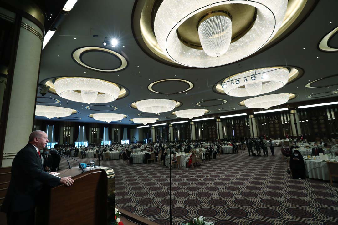 Cumhurbaşkanı Erdoğan: Milletimiz o gece unutulmayacak bir zafer kazandı