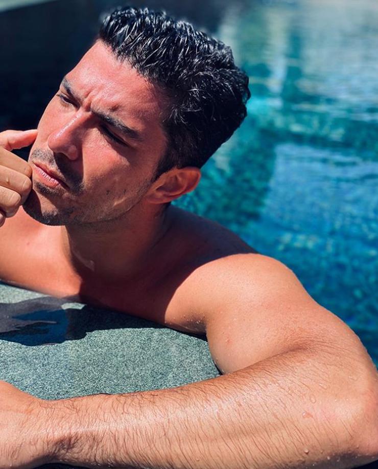 Hadise, Kaan Yıldırım ile Ege turuna çıktı!