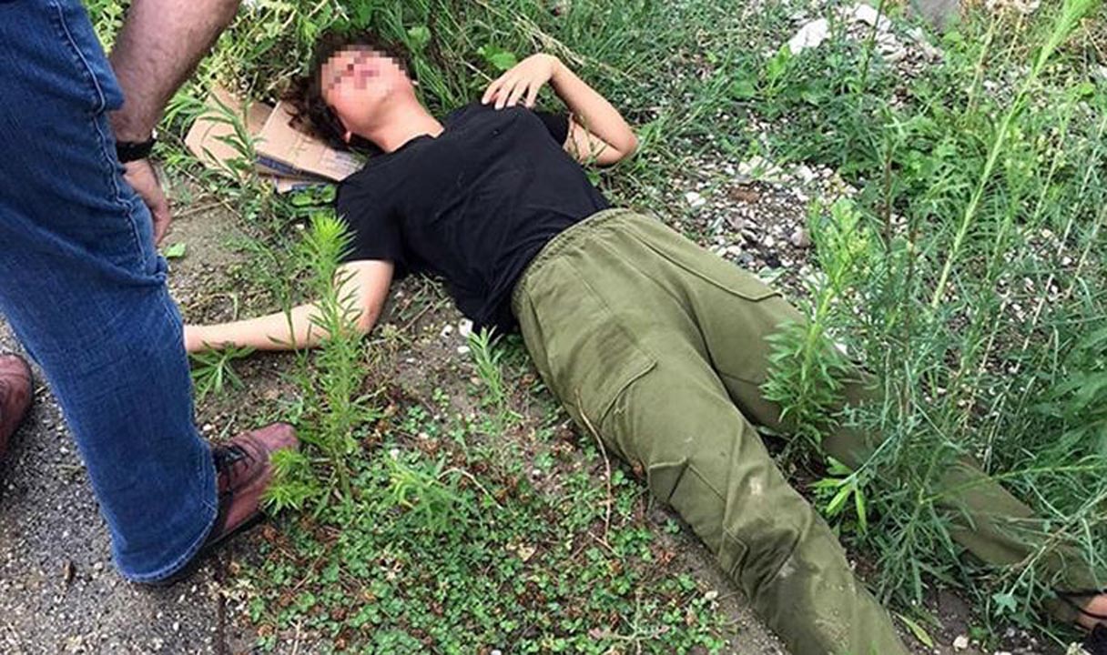 Sakarya'da akılalmaz olay! Önce dövüldü sonra yol kenarına atıldı