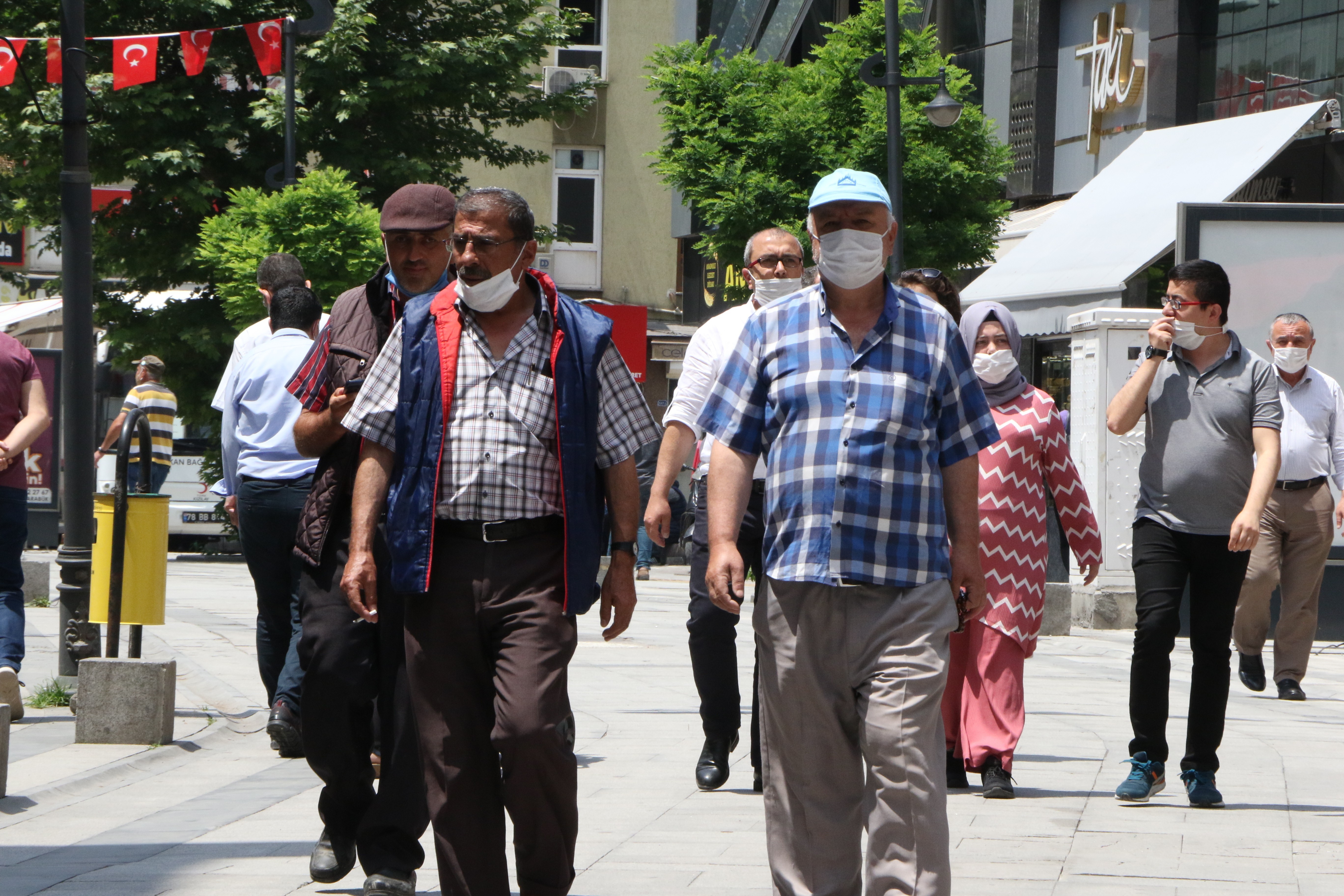 O ilimizde Kovid-19 vaka sayıları 46 günde 427'ye yükseldi!