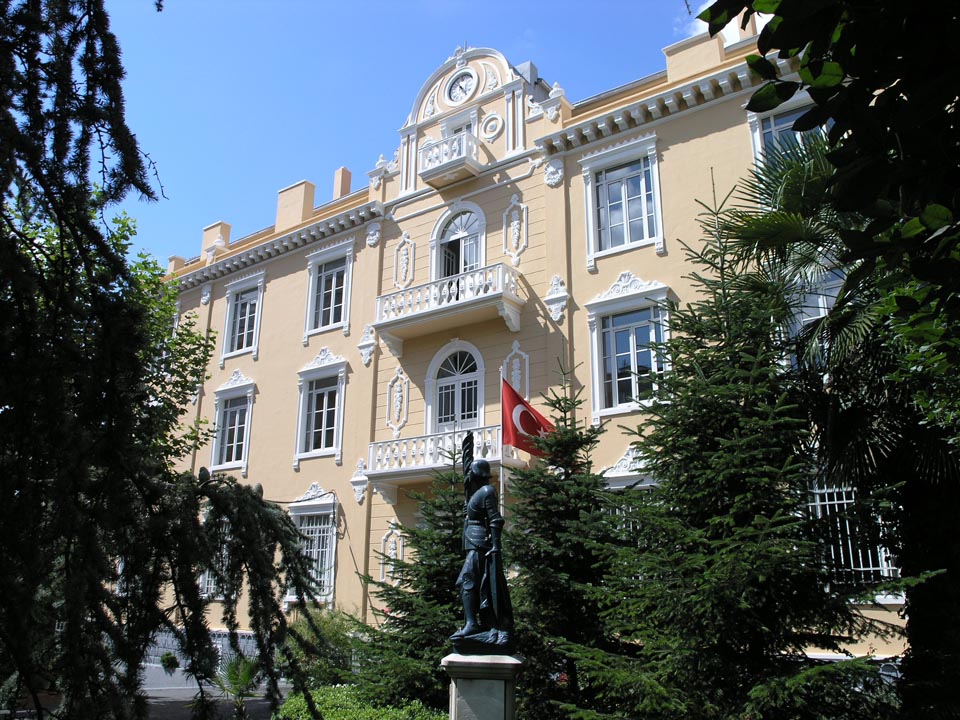 Özel lise taban puanları açıklandı