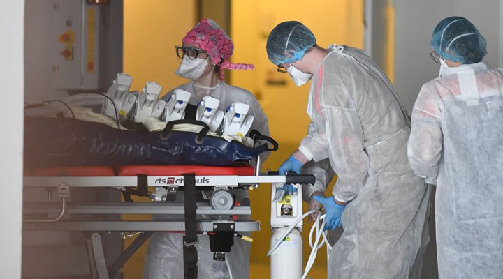 Türk profesörden flaş açıklama: Koronavirüs aşısında son noktaya gelindi!