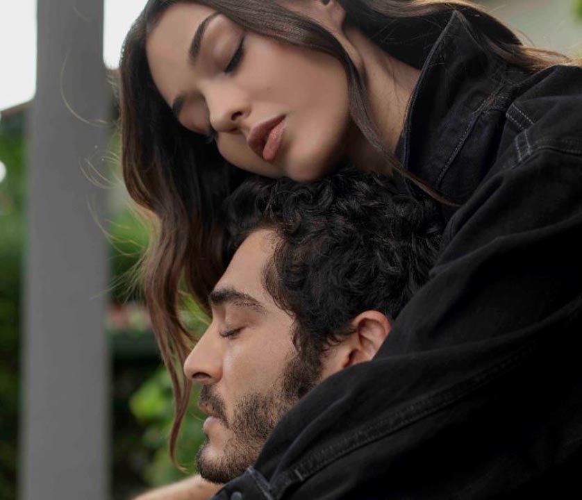 Burak Deniz ile Dilan Çiçek Deniz'den 'Yarım Kalan Aşklar' için ilk pozlar