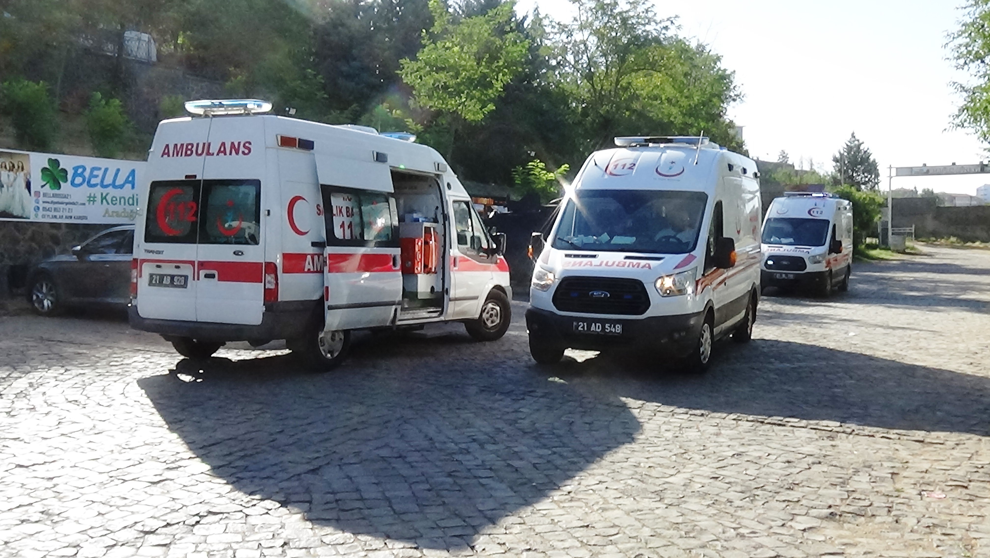 Diyabakır'da taşlı sopalı ihale kavgası! 1'i ağır 8 yaralı