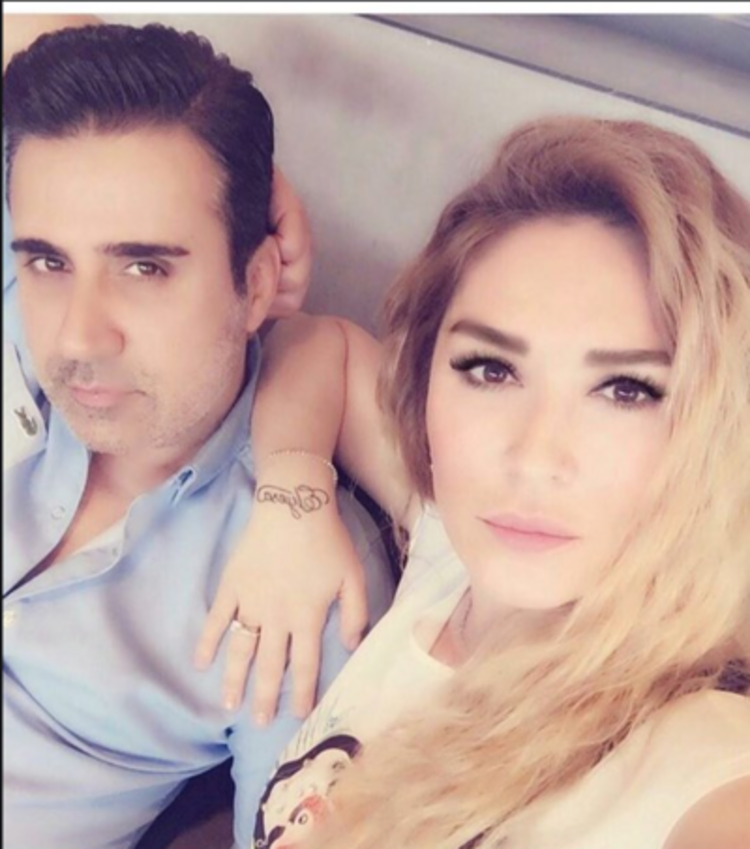 Ünlü Şarkıcı Emrah boşanıyor!