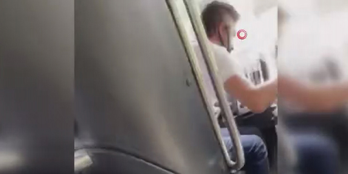 Maskesiz otobüs şoförü kendisini uyaran yolcuya hakaret etti!