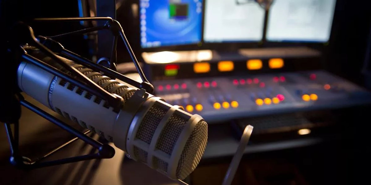 Mide bulandıran olay! Radyo programcısının tacizine uğradı