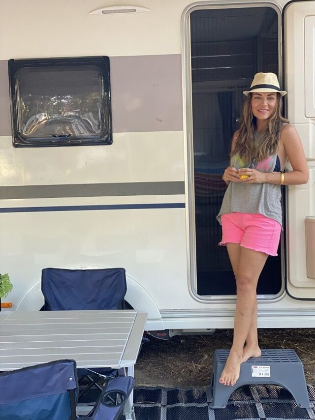 Burcu Kara'nın koronavirüse karşı karavan önlemi!