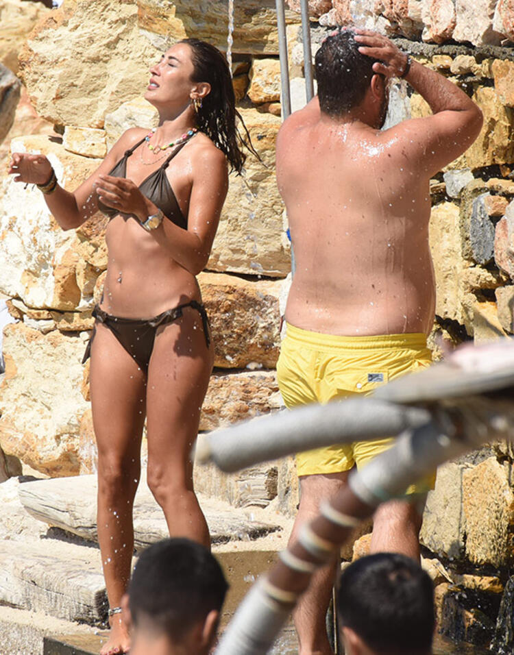 Merve Oflaz da o modaya uydu!