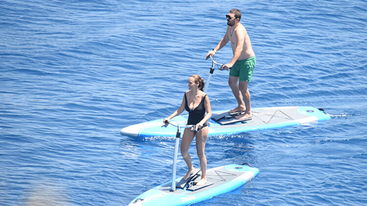 Seda Bakan ailesiyle mavi tura çıktı!