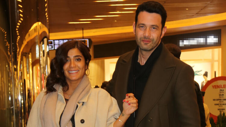 Keremcem İran'lı sevgilisiyle yürüyüşte!