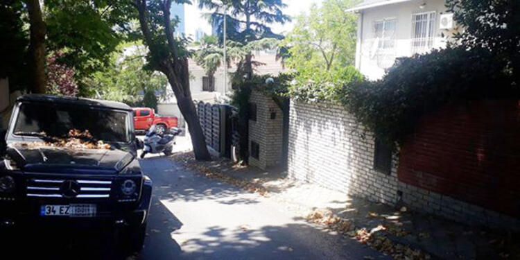 Ozan Güven tepkilerden sonra evini terk etti!