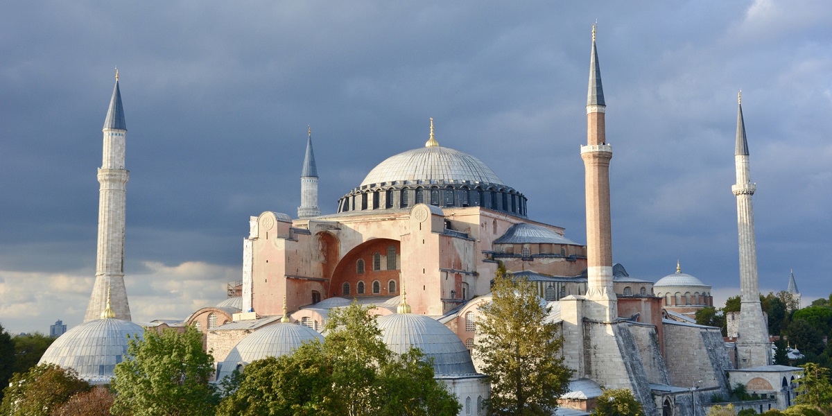 İran medyası Ayasofya'nın yeniden ibadete açılmasını sayfalarına taşıdı!